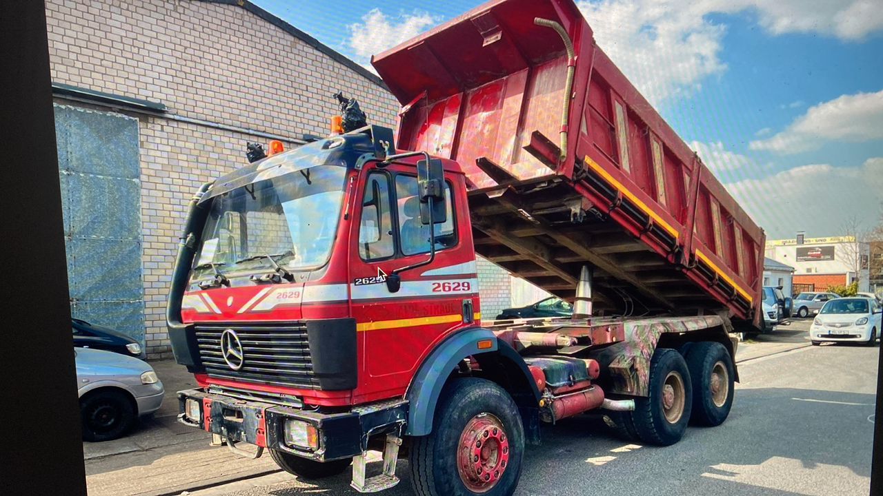 Truck